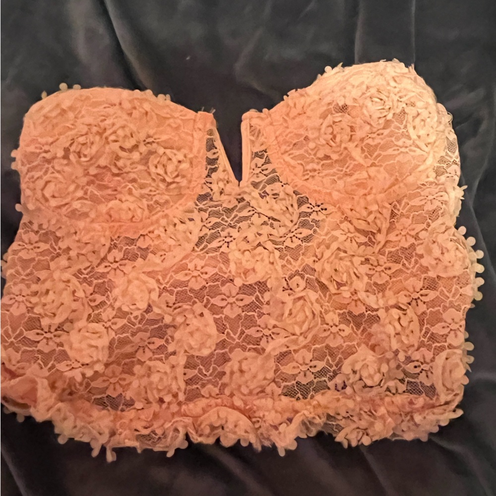 Floral Lace Strapless Crop Top in Pink